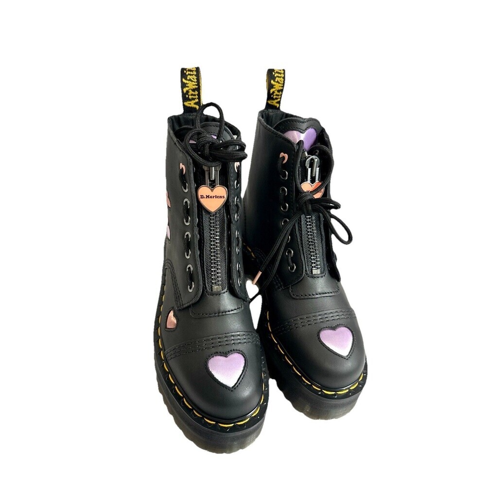 Dr. Martens Sinclair Heart Chunky Platform Boot Size 7 Unique Sweet Details - Picture 2 of 11